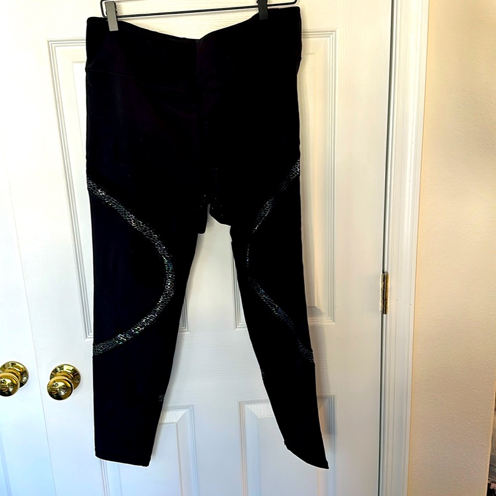 ZYIA butter soft leggings size 16-18 in 7/8 length
